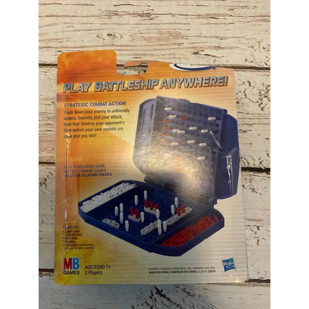 Hasbro‎ Battleship On The Run Travel Edition Portable Strategy Board Game New - Picture 2 of 2